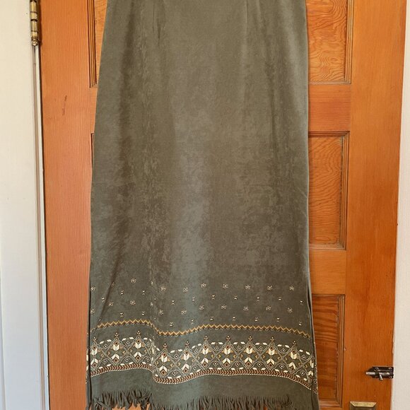 NOTATIONS Clothing Co Long Skirt With Tribal Pattern and Fringe at Bottom Sz L - Picture 3 of 8